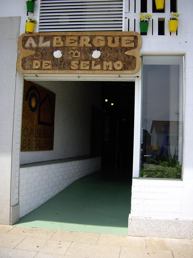 O Albergue De Selmo Arzúa Exterior foto